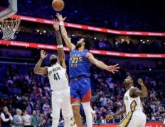 开云体育-穆雷回归赛场，战术调整首场状态亮眼，西班牙队观众沸腾！的简单介绍