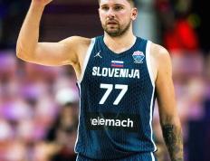 Kaiyun-包含东契奇在湖人比赛中问鼎冠军，赛事规则更新引发热议！的词条