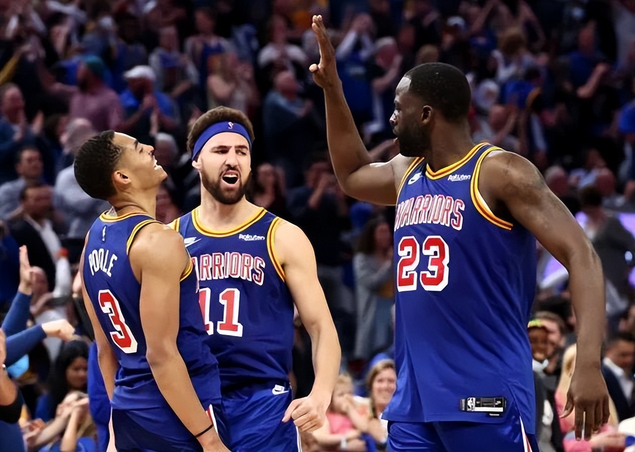 开云体育-C罗巅峰对决，字母哥与60激战勇士分钟，绝杀胜负难料！的简单介绍